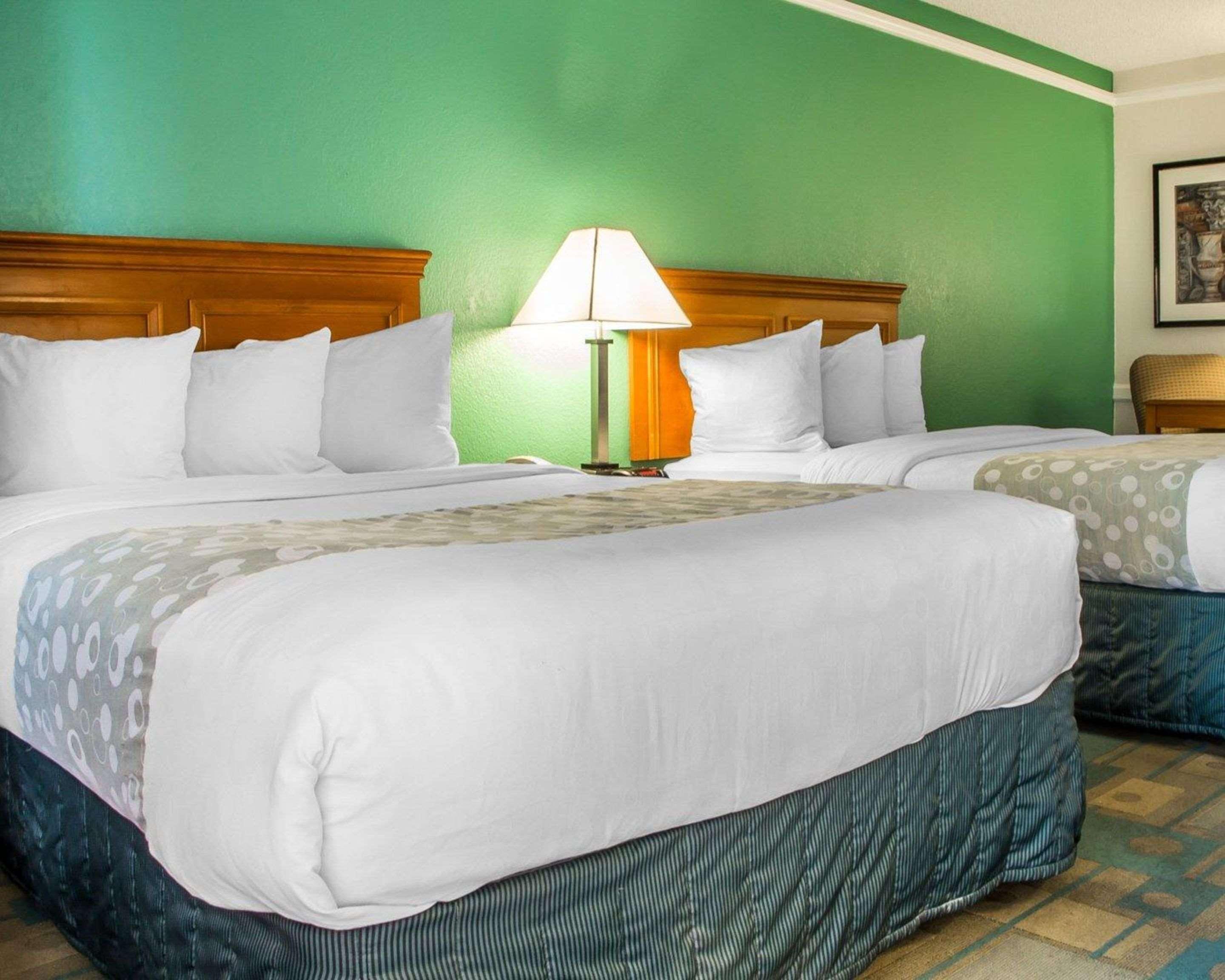 Quality Inn Tulsa Central Екстериор снимка