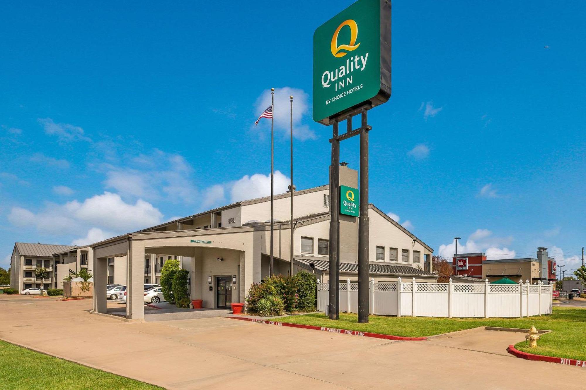 Quality Inn Tulsa Central Екстериор снимка