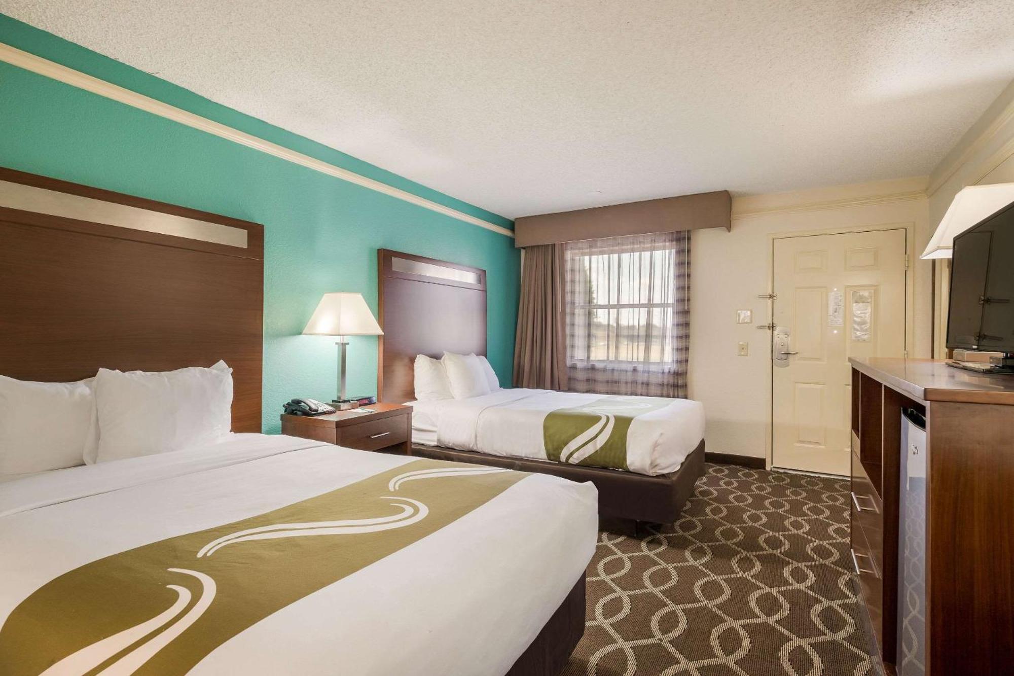 Quality Inn Tulsa Central Екстериор снимка