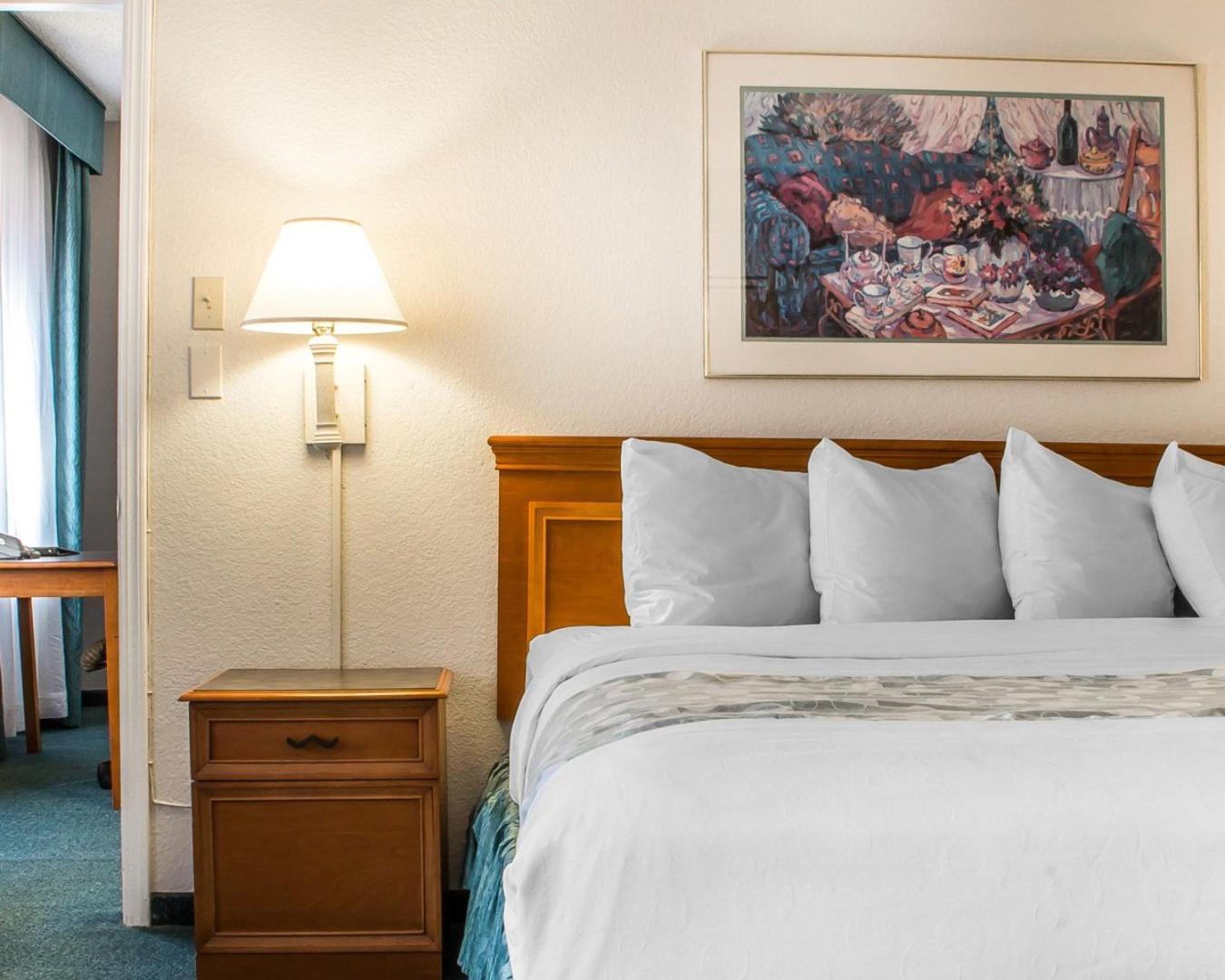Quality Inn Tulsa Central Екстериор снимка